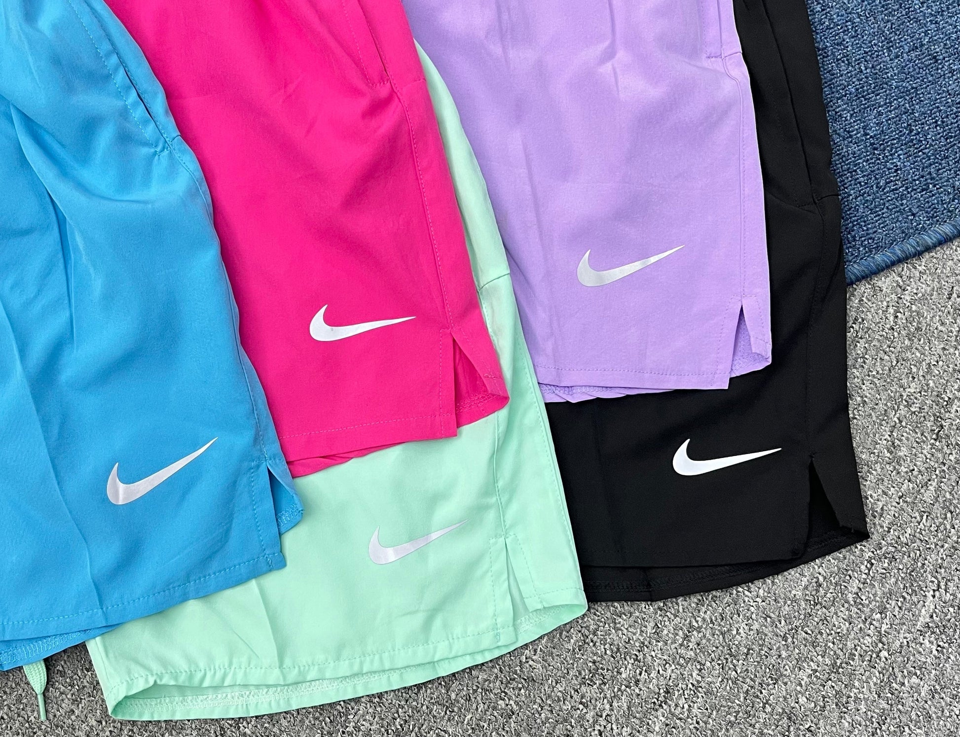 Ensemble NIKE LM Store