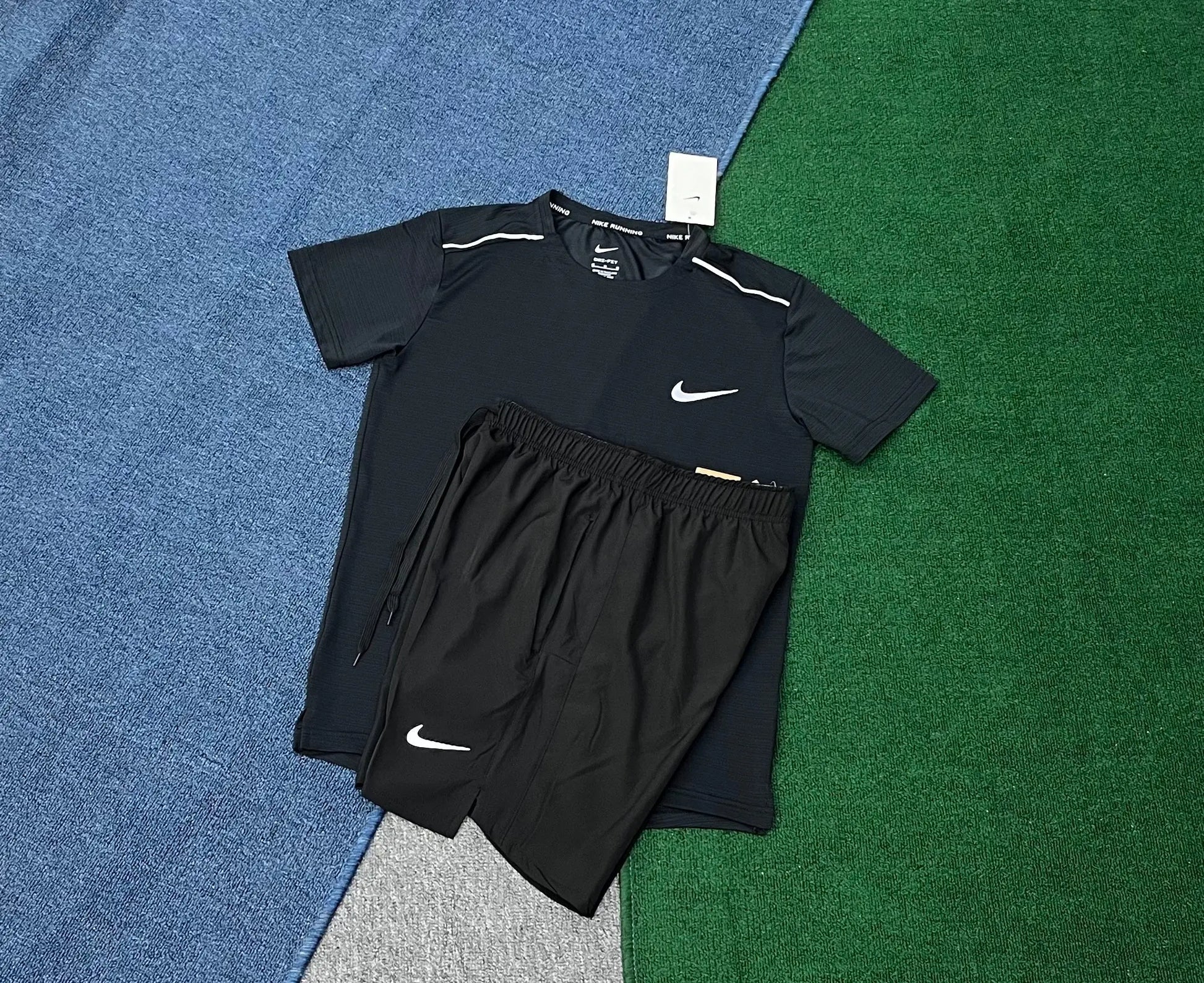 Ensemble NIKE Noir LM Store
