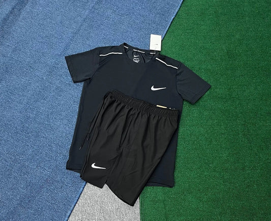 Ensemble NIKE Noir LM Store