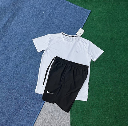 Ensemble NIKE LM Store