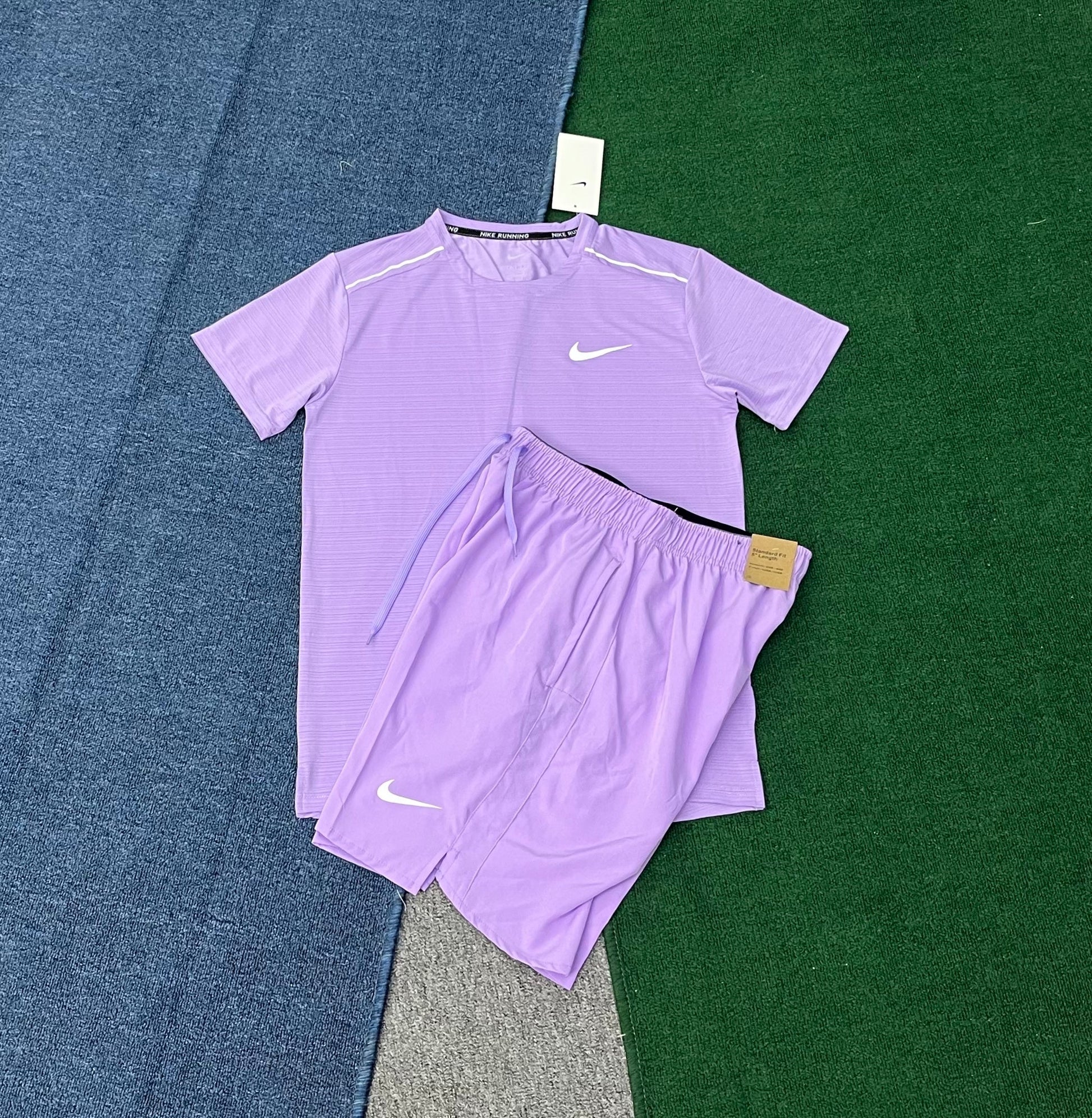 Ensemble NIKE LM Store