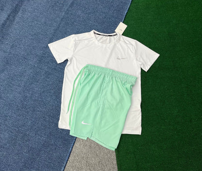 Ensemble NIKE LM Store